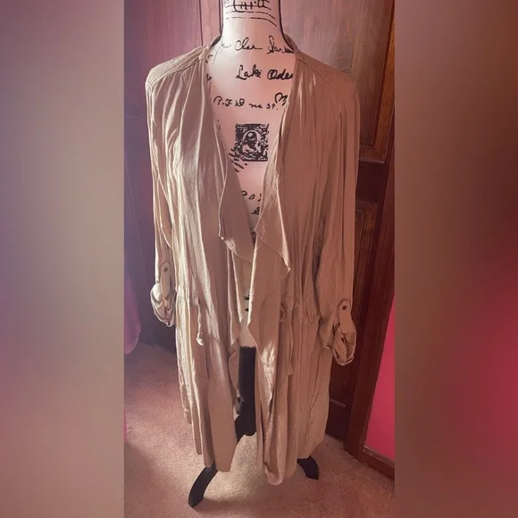 NWT- woman’s boho flowy duster - Picture 1 of 9